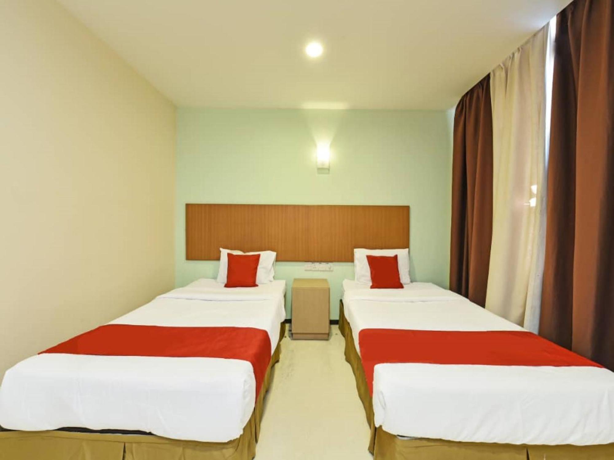 Mrc Hotel Melaka Raya Esterno foto