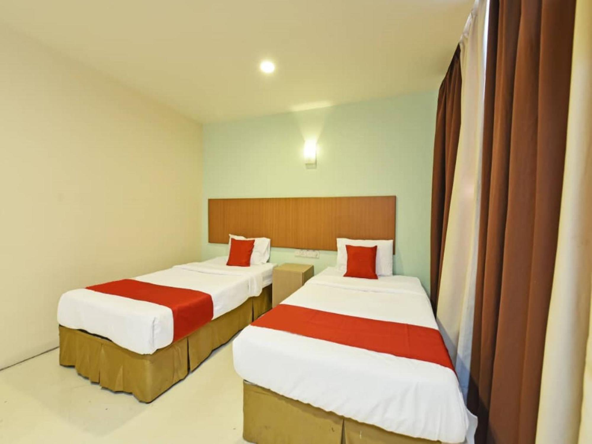 Mrc Hotel Melaka Raya Esterno foto